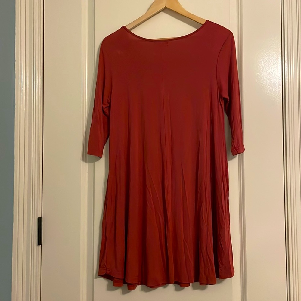 Dress - Picture 2 of 2
